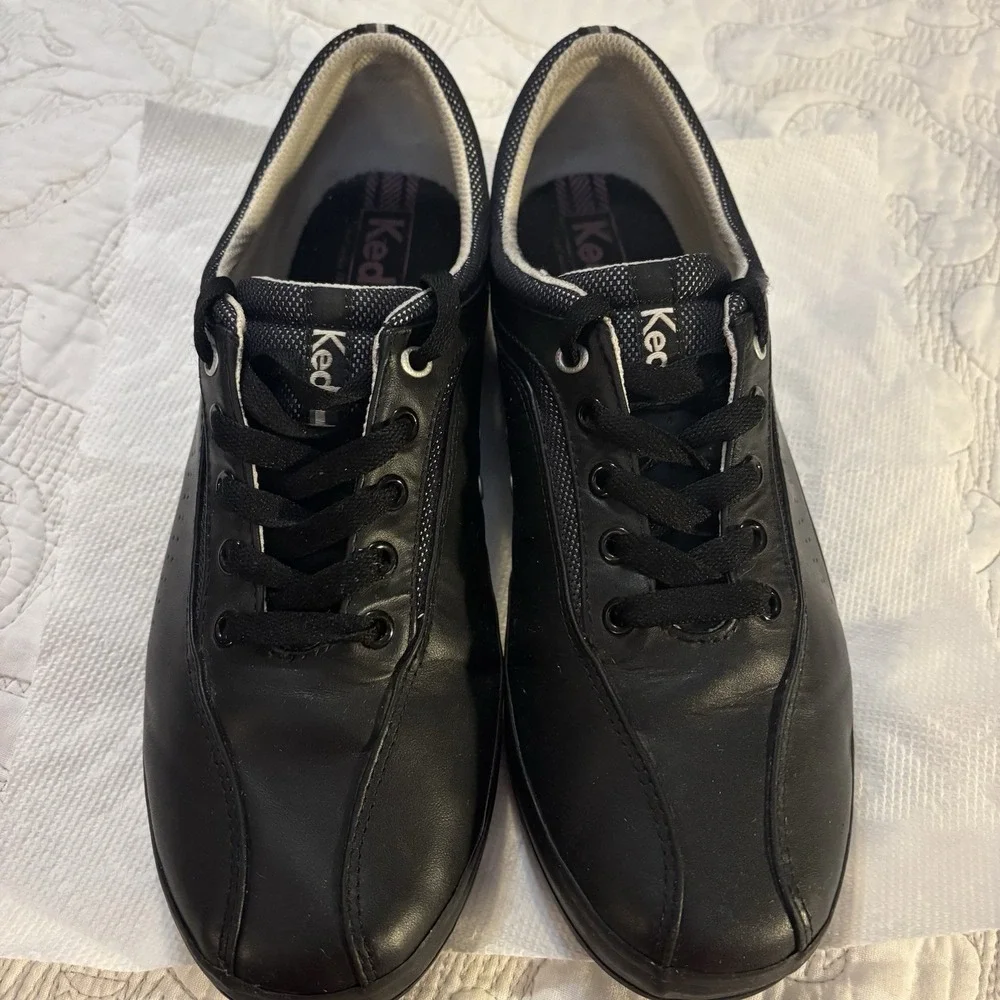 Keds Women's Black Leather, Rubber Sole Tennis/Work Lace Up Shoes‎ Size 10